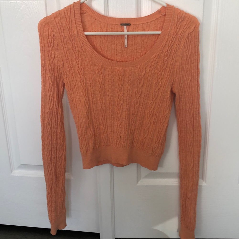 ☀️ FREE PEOPLE Cropped Sweater ☀️